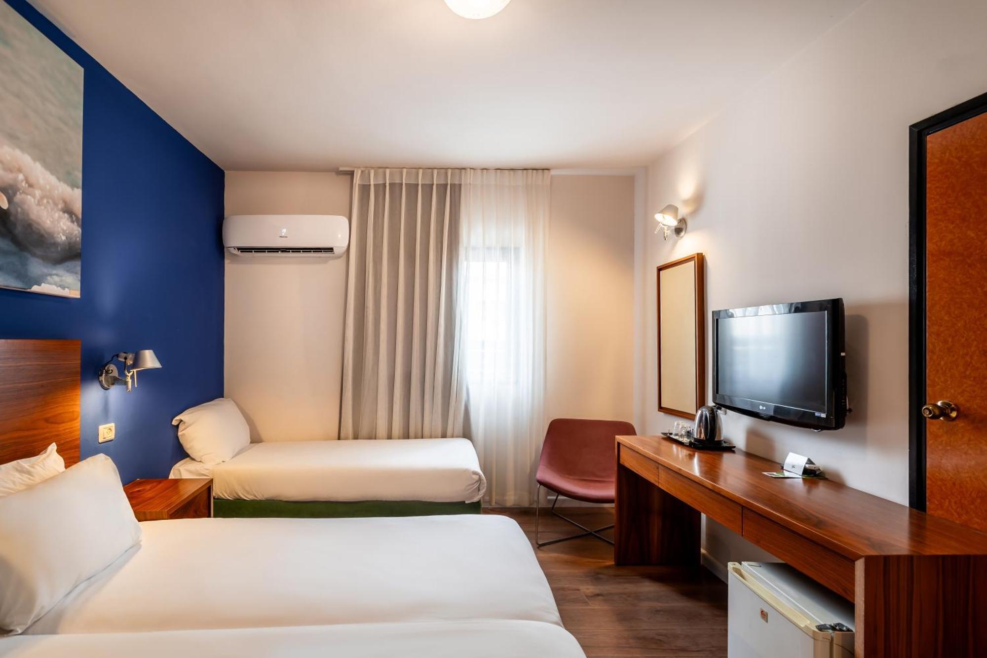 Hotel Jacob Tibériade Extérieur photo
